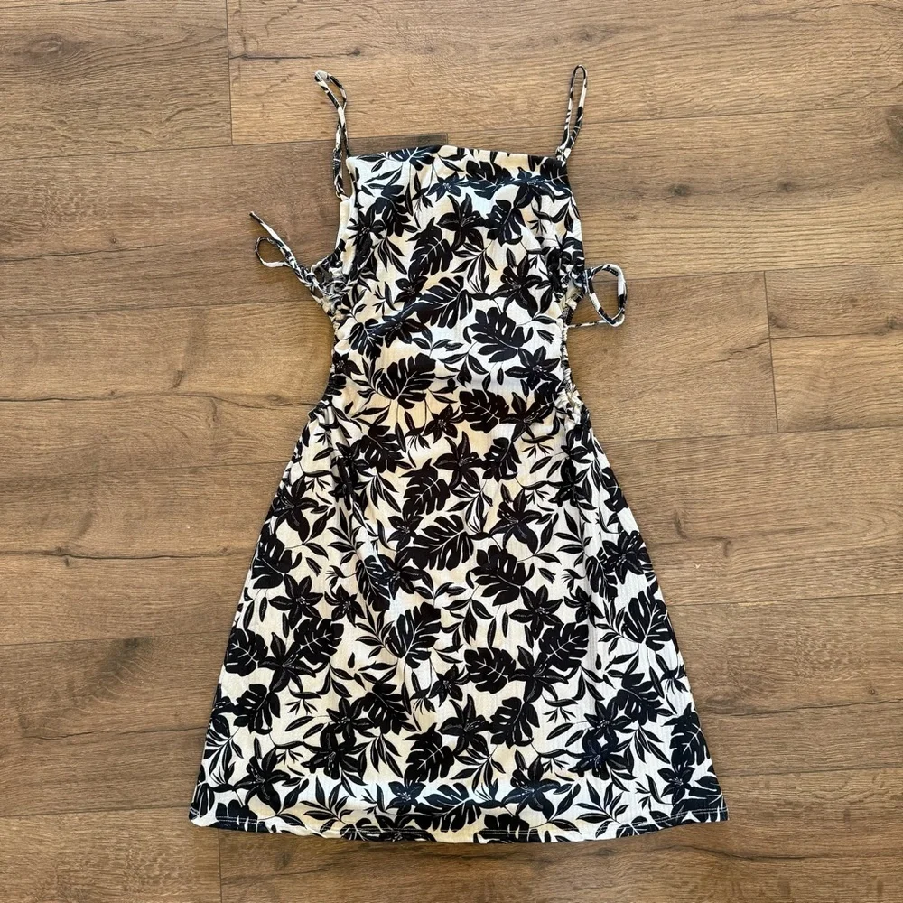 GIANNI BINI mini‎ dress with side cutouts strapless